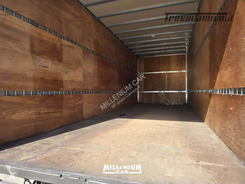 Kamion Iveco 120E22 FURGONE 7,70 SPONDA EURO 6...