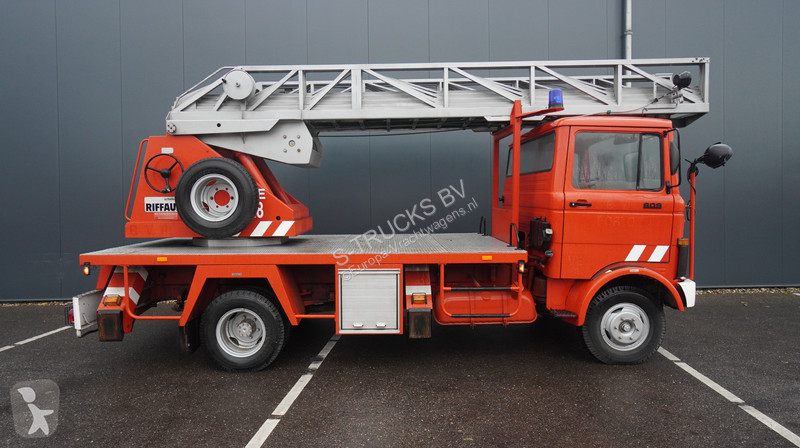 Camion Mercedes FIRE LADDER TRUCK 13.100KM...