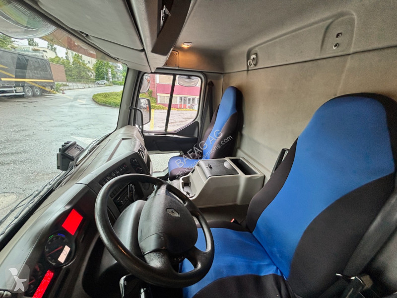 Kamion Renault midlum 220-12el