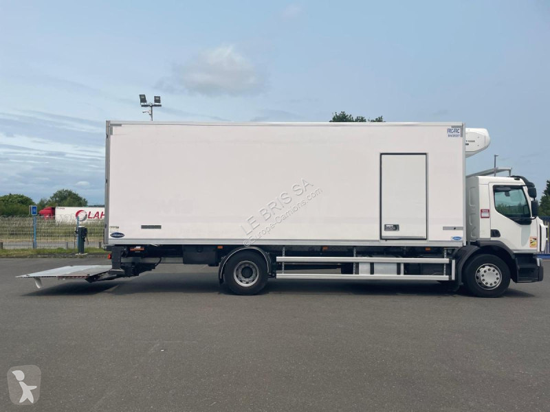 Camion Renault  D WIDE 320
