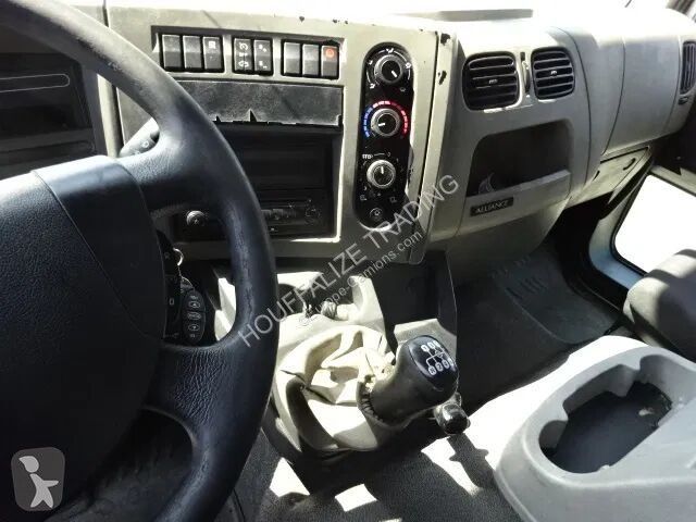 Kamion Renault 270 dxi - manual gearbox / steel...