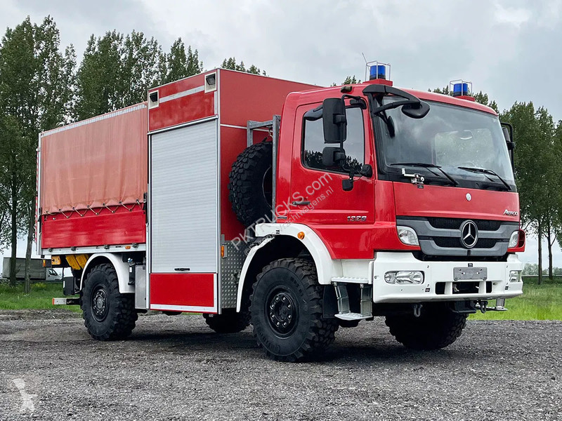 Camion Mercedes 1326 Tarpaulin/Canvas Body...
