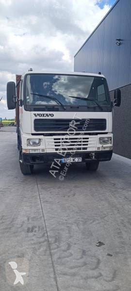 Nosič strojů Volvo