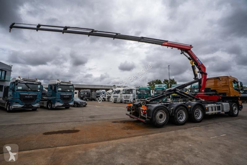 Camion Volvo 430-8x4+HMF 2820/6xhydr.