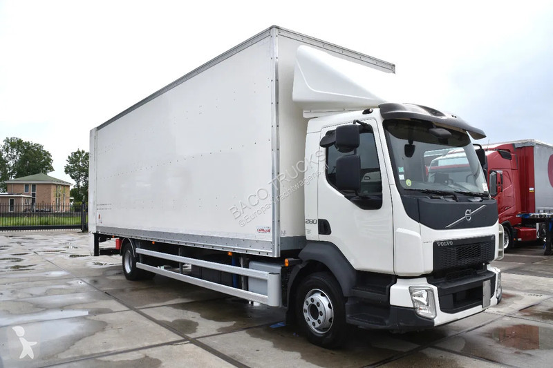 Camion Volvo 280 4x2 + BOX - 294 TKM - AIRCO -...