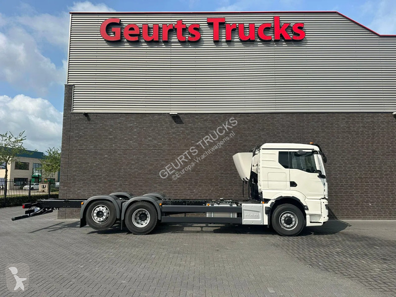 Camion MAN 26.520 6X2H-4 BL CH HYDRO DRIVE...