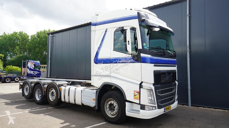 Camion Volvo FH  8X2 20 FT CONTAINER TRANSPORT...
