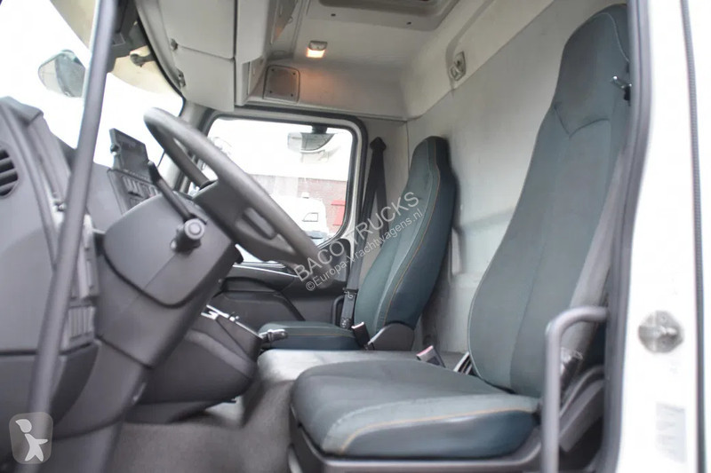 Camion Volvo 280 4x2 + BOX - 312 TKM - AIRCO -...