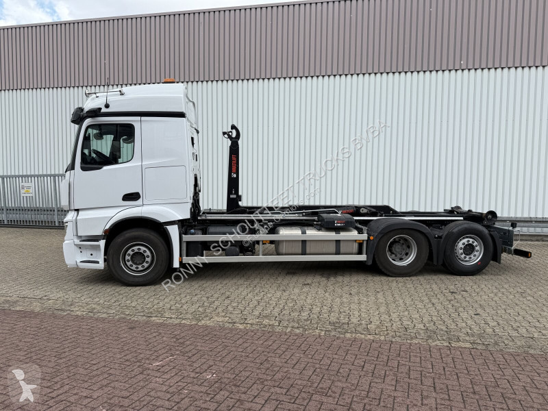 Kamion Mercedes Actros 2545 L 6x2 Actros 2545 L...