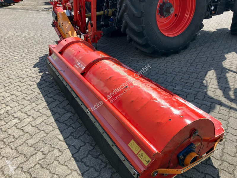 Uni-Seitenmäher USM 26 truck