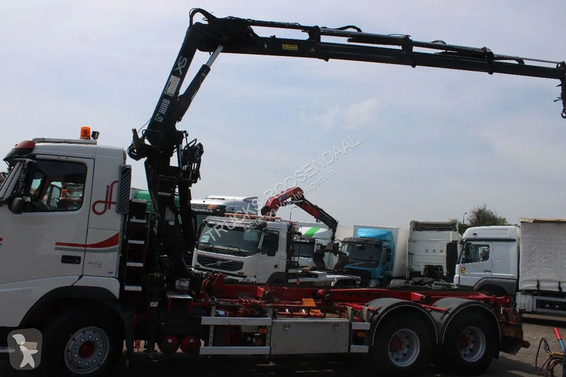 Camión Volvo 12440 +6X4+ HIAB 166E3 PRO + EURO...