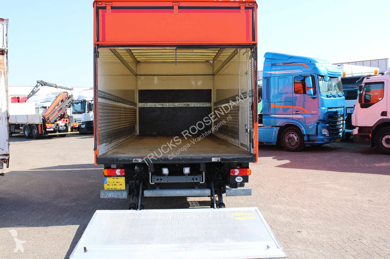 Camion DAF 210 + euro 6 + lift + 12t