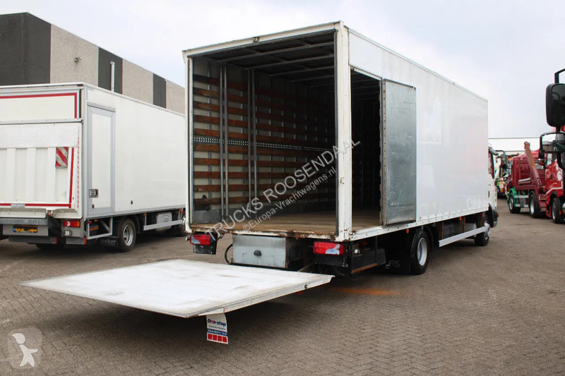 Kamion MAN 12.210 + LIFT + MANUAL