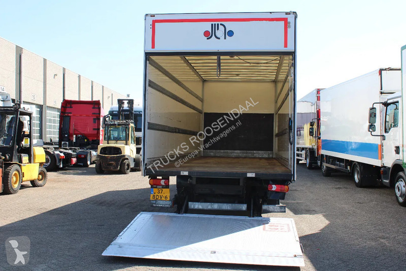 Kamion DAF 210 + EURO 6 + LIFT