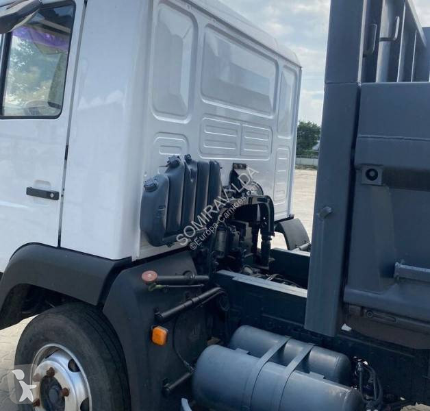 Camion MAN 10.220