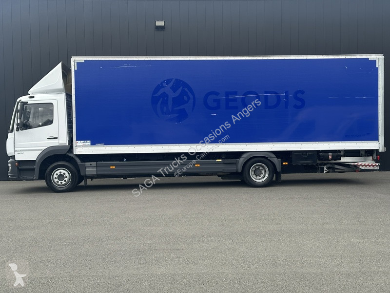 Kamion Mercedes 1218 4x2 Fourgon ClassicSpace