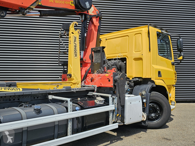 Kamion DAF 330 6x2-4 / PALFINGER CRANE + HOOKLIFT
