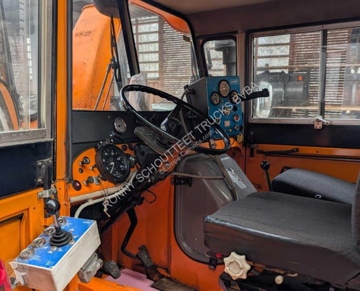 Gemeentevoertuig Unimog U52 411 4x4 Schneefräse...