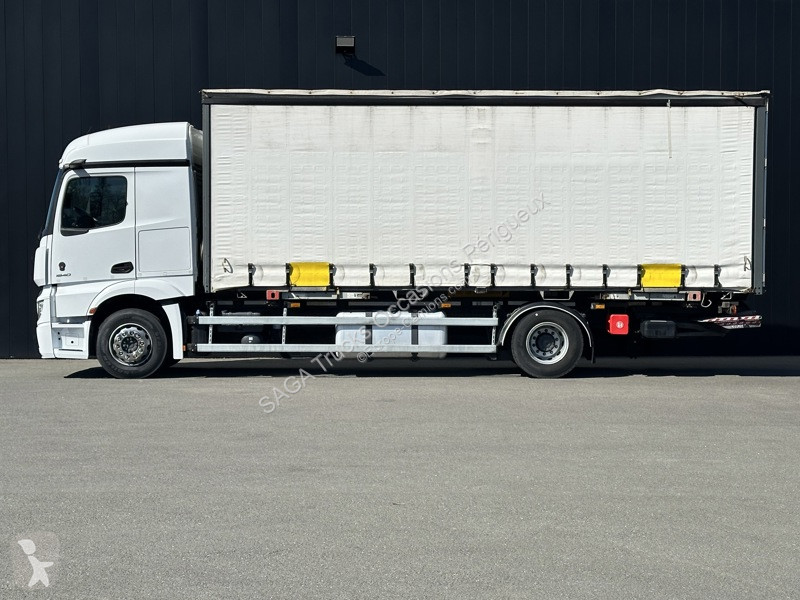 Camion Mercedes 1840 Porteur bâché -...