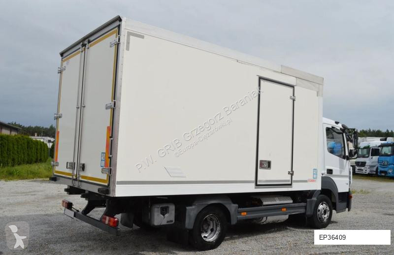 Kamion Mercedes 716 IZOTERMA REFRIGERATOR SIDE...