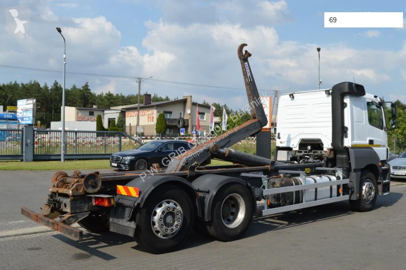 Kamion Mercedes AXOR 2543 HOOK JANCO HS20 14T...