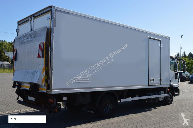 Kamion Iveco EUROCARGO 120EL18...