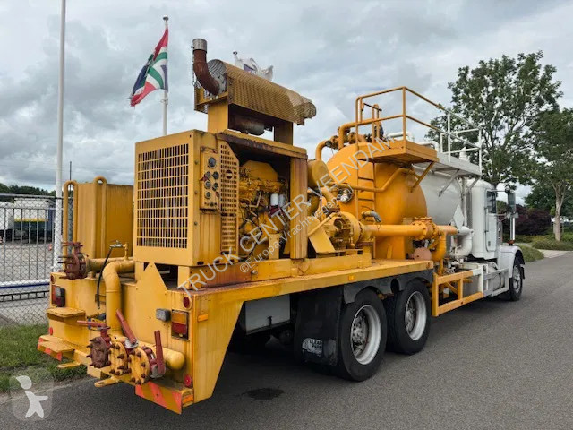 Camion Freightliner 3 AXLE RIGID BODY chassis...