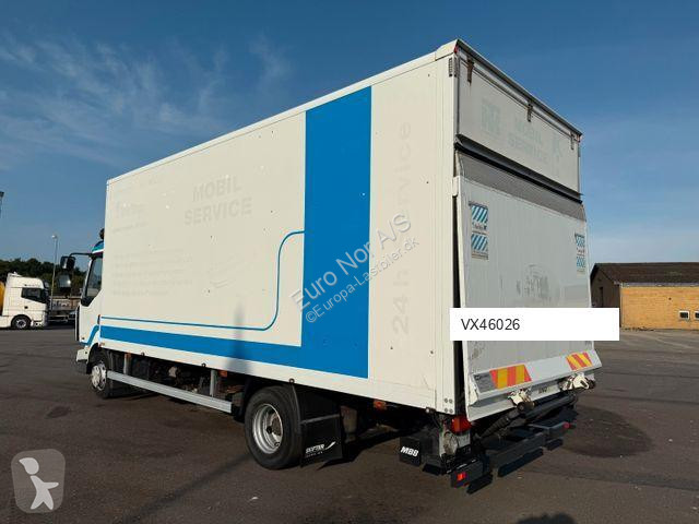 Kamion Renault 220 DXI 4x2 6.0 m Closed box