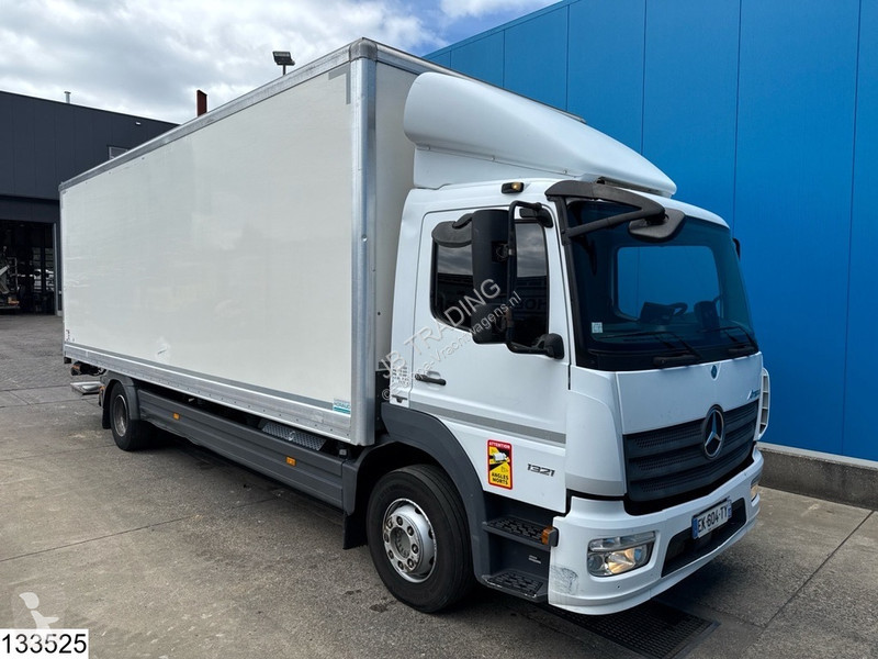 Kamion Mercedes 1321 EURO 6, Dhollandia