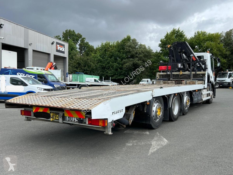 Camion Iveco 8X2 GRUE