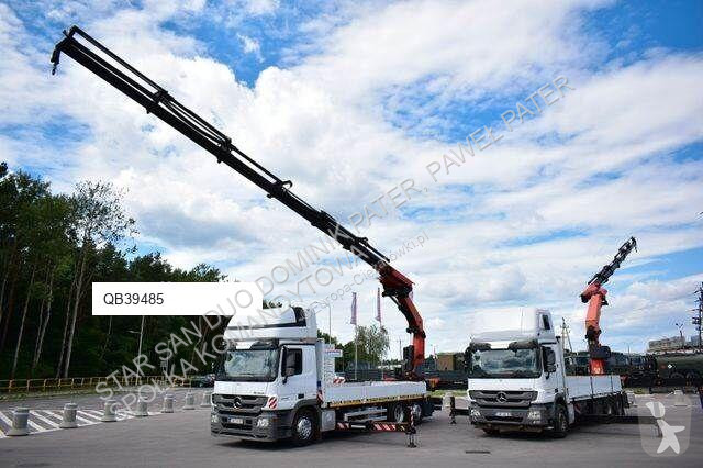 Vrachtwagen Mercedes PK 53002