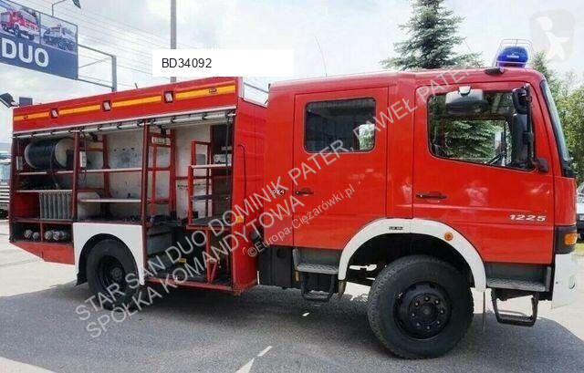 Kamion Mercedes JELCZ 024.1