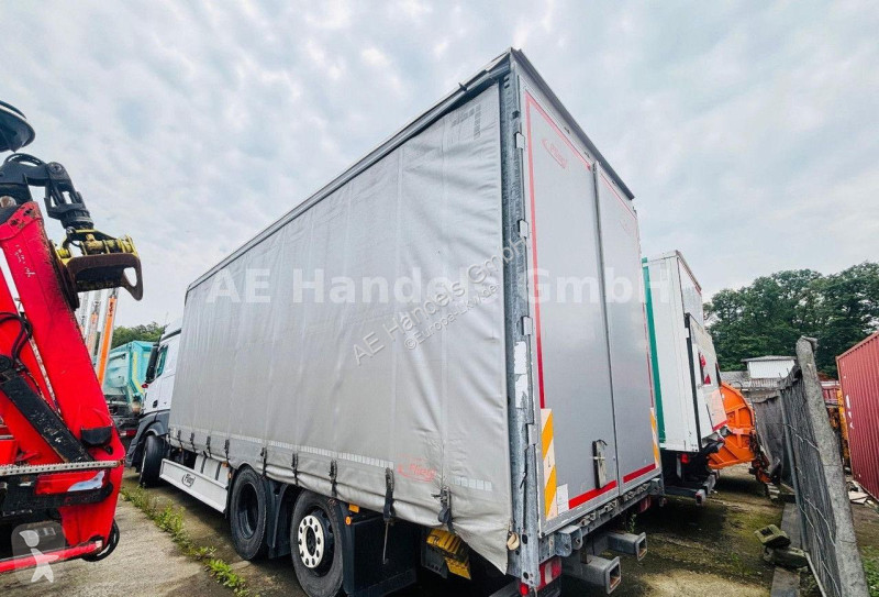 Kamion Mercedes 2642