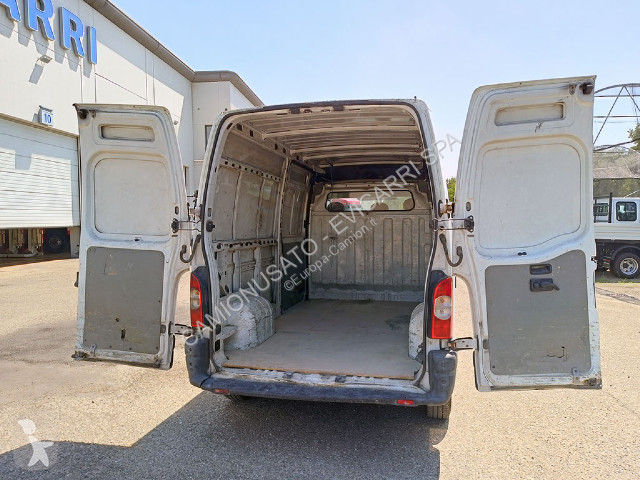 Veicolo commerciale Renault 12O