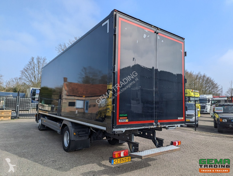 Vrachtwagen Mercedes 1218 4x2 Daycab Euro6C -...