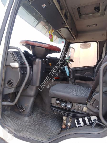 Camión Volvo 300