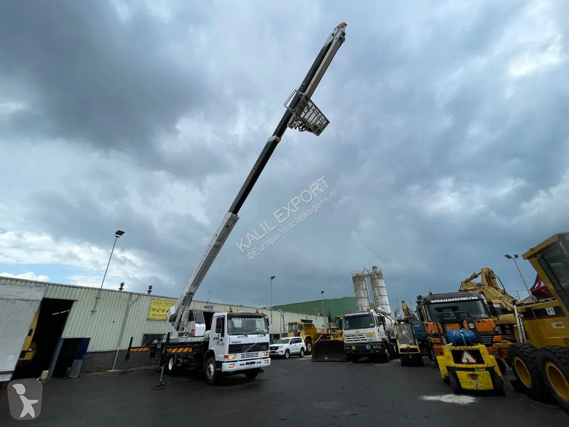 Camion Volvo FL 10.320 Bronto Skylift 33 Meters...