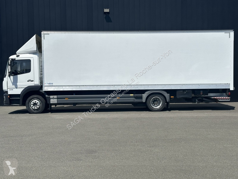 Kamion Mercedes 1218 Fourgon