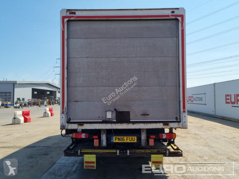 Camion Volvo FL818