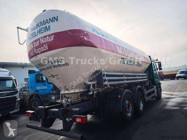 Camion Volvo Silo Futtermittel Food Spitzer...