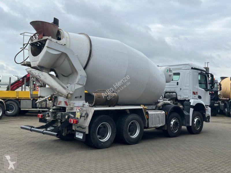 Camión Mercedes Arocs 3240 B 8x4 Betonmischer...