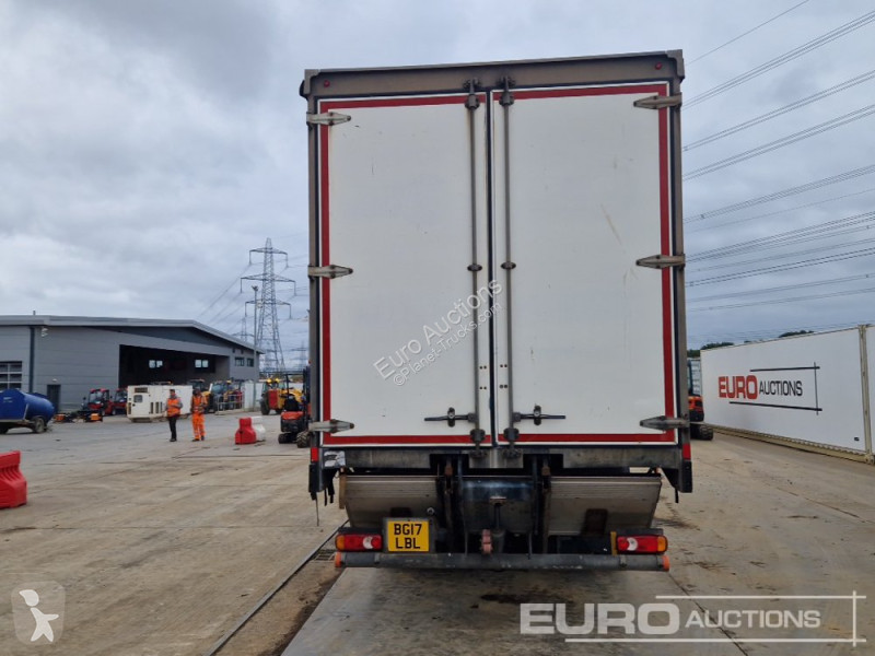 Camion Renault D18