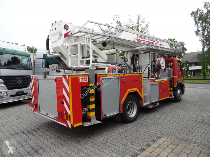 Camión MAN L2000 Feuerwehr Bronto Skylift 27 Meter