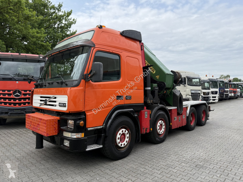 Traktor Volvo 420 8X4 Kran Palfinger PK90002 31...