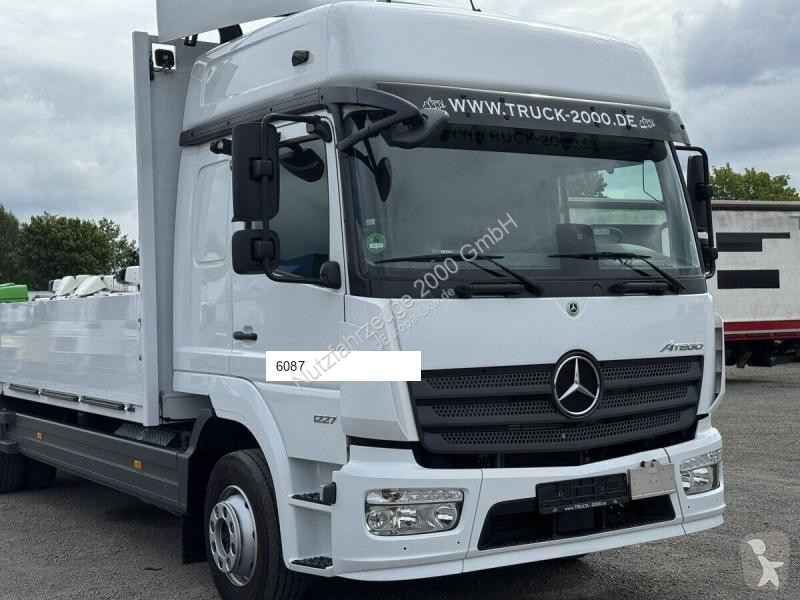Kamion Mercedes 1227