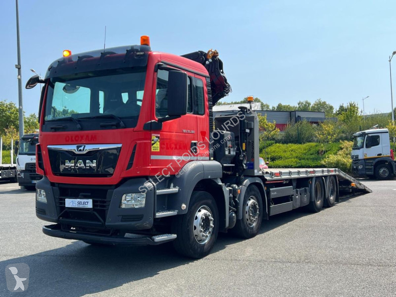 Camion MAN 35.360 8x2 porte engins