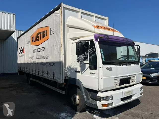 Camión MAN 12 - 220C