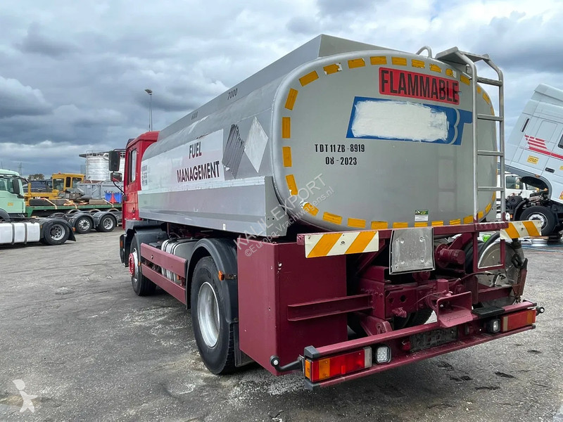 Camión MAN F2000 Fuel Tank Truck 13.580L Manual...