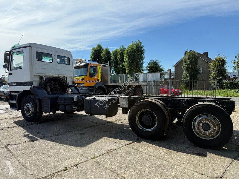 Camion Mercedes ACTROS 2540 V6 6X2 Chassis...