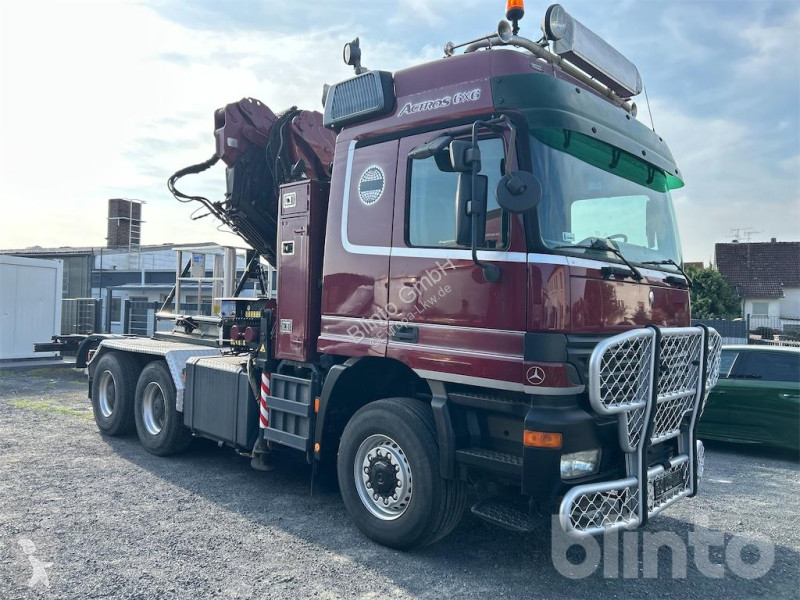 Traktor Mercedes 3348